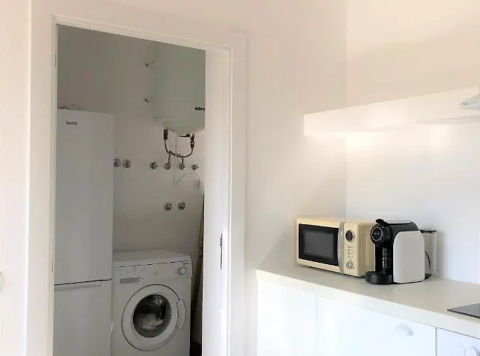 Casa 70 - Surfboard Included *