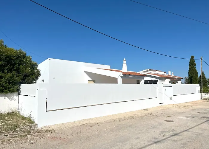 Casa 70 - Surfboard Included *