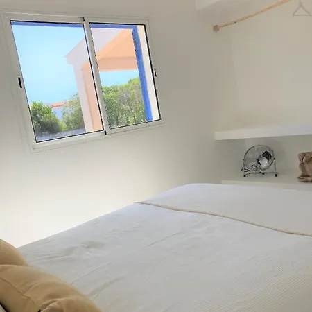 Casa 70 - Surfboard Included