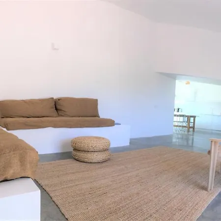 Casa 70 - Surfboard Included