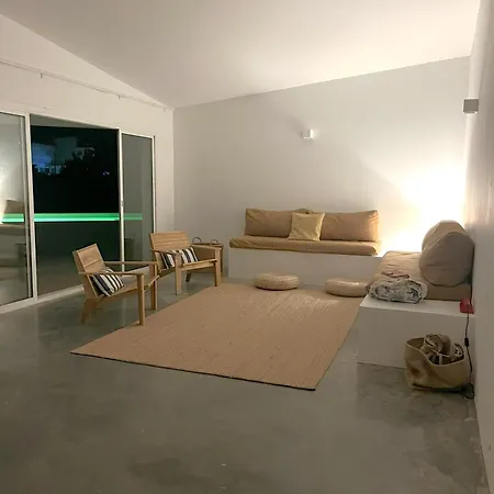 Casa 70 - Surfboard Included 度假居