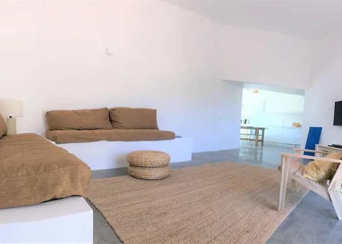 Casa 70 - Surfboard Included