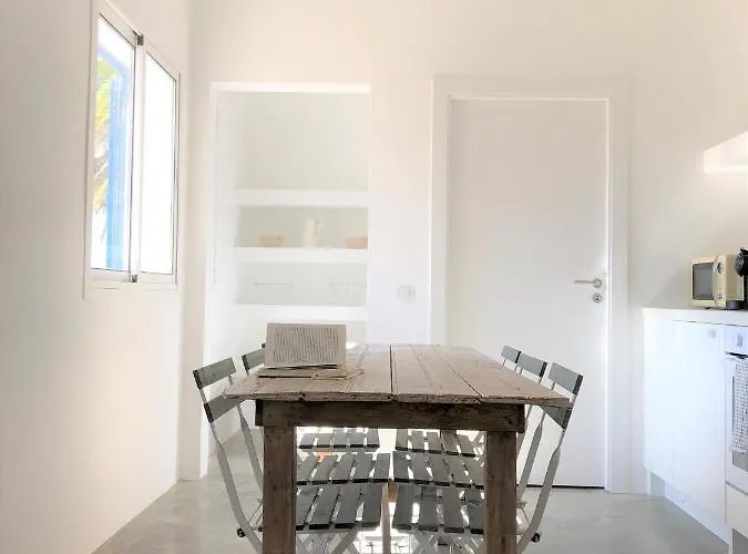 Casa 70 - Surfboard Included Ferienhaus