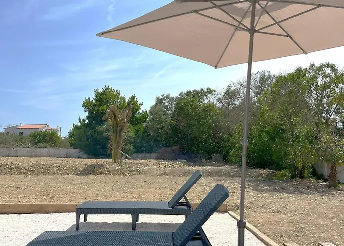 Casa 70 - Surfboard Included *